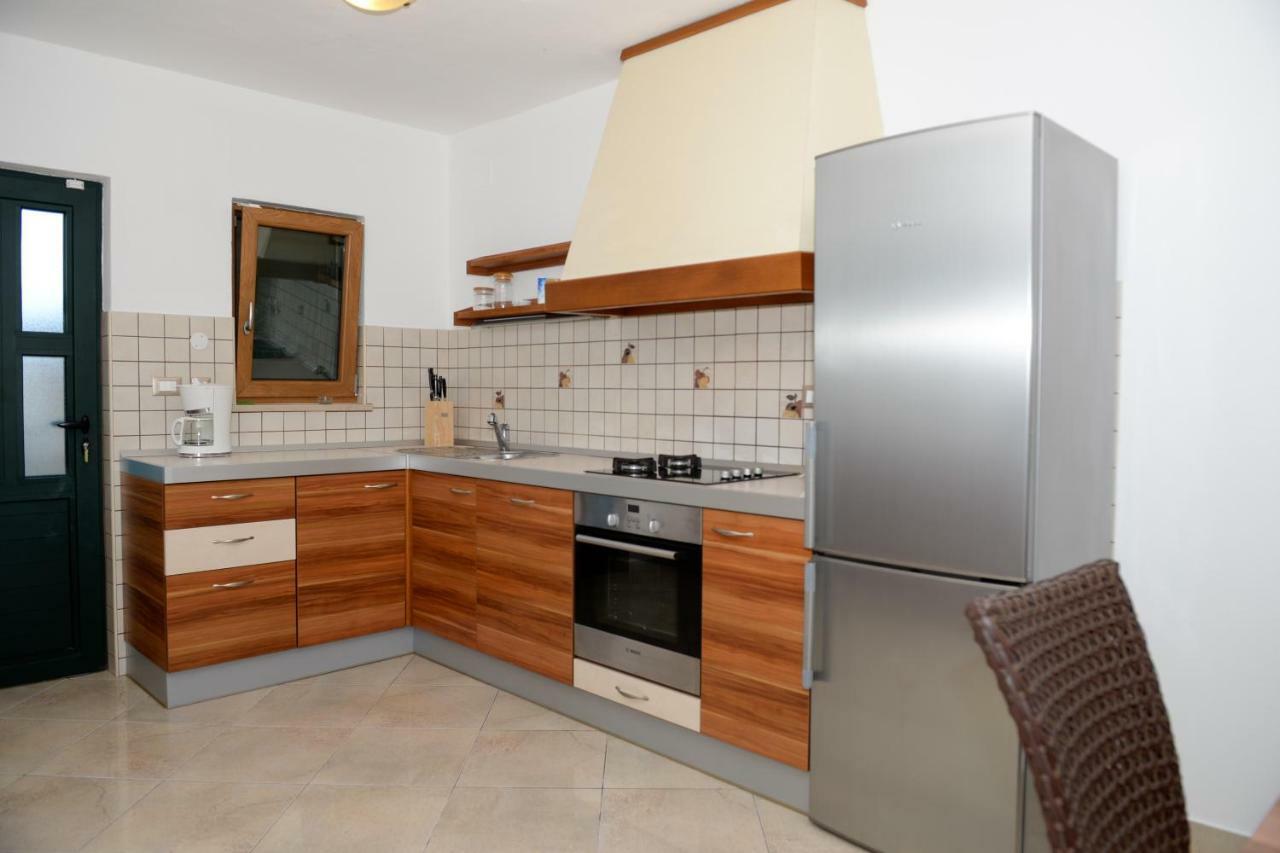 Apartment Markioli Povlja  Eksteriør bilde