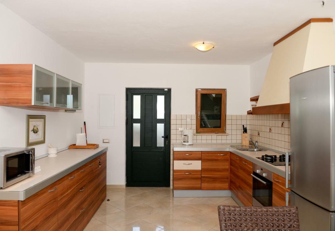 Apartment Markioli Povlja  Eksteriør bilde