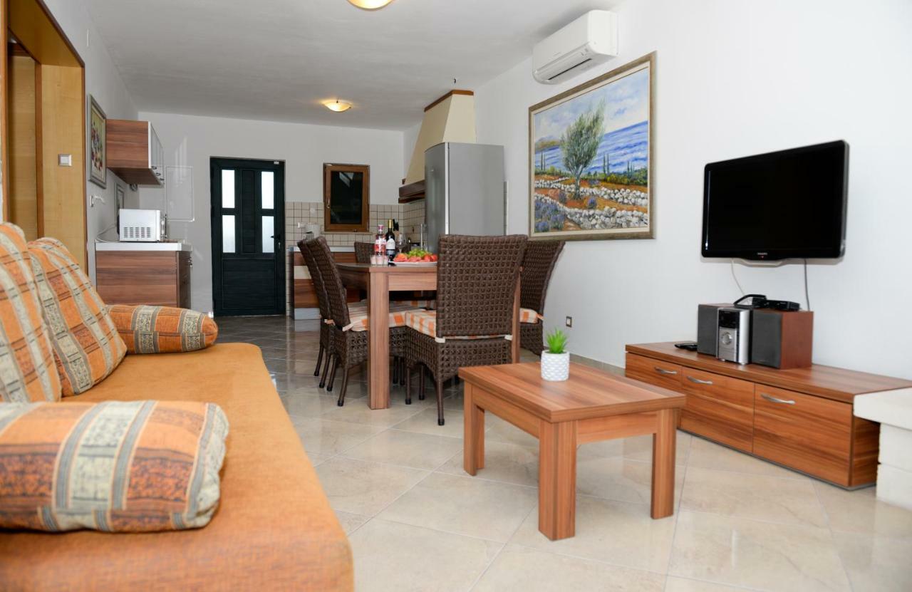 Apartment Markioli Povlja  Eksteriør bilde
